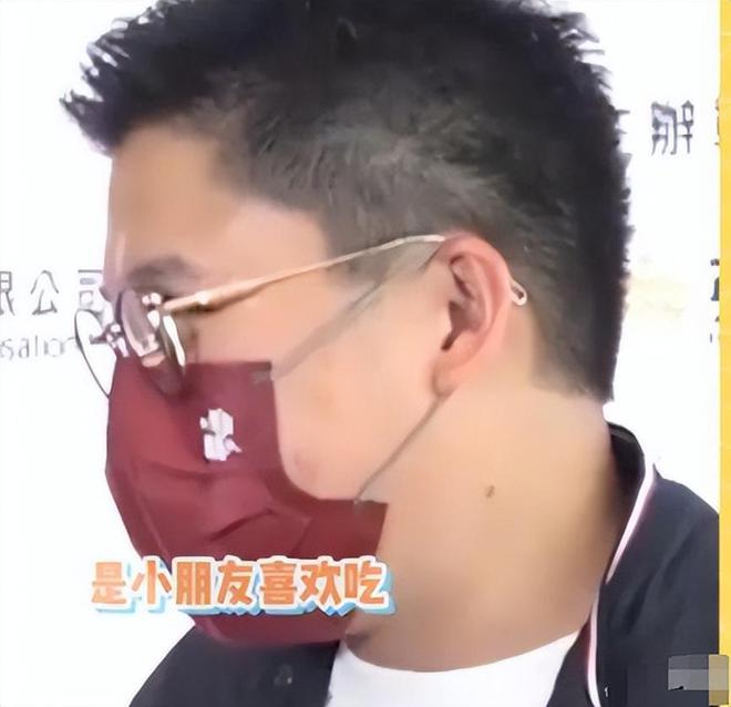 岁郭晶晶披头散发太朴素网友：孩子咋办千亿国际网站霍启刚陪老婆吃午饭43(图14)
