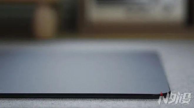 s玻璃鼠标垫上手简评雷柏V10 Glas